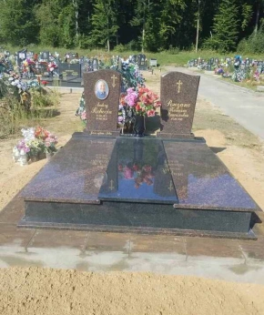 Памятник двойной 132